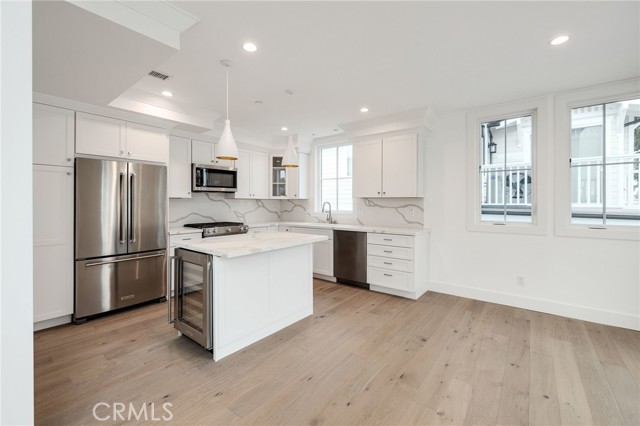 2112 Carnegie Lane, Redondo Beach, California 90278, 5 Bedrooms Bedrooms, ,5 BathroomsBathrooms,Residential,Sold,Carnegie,SB21025437