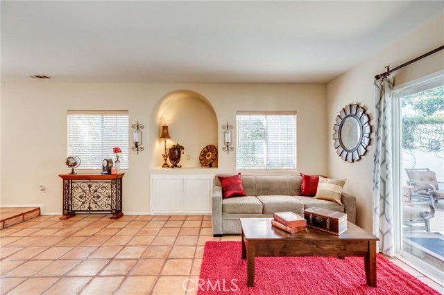 121 Helberta Avenue, Redondo Beach, California 90277, 3 Bedrooms Bedrooms, ,2 BathroomsBathrooms,Residential,Sold,Helberta,SB18224555