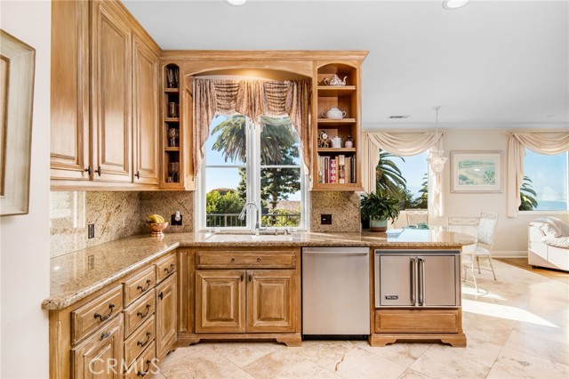 820 Via Somonte, Palos Verdes Estates, California 90274, 4 Bedrooms Bedrooms, ,3 BathroomsBathrooms,Residential,Sold,Via Somonte,SB21058943