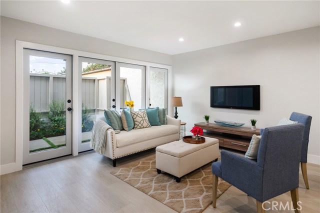 2406 Aviation Boulevard, Redondo Beach, California 90278, 3 Bedrooms Bedrooms, ,1 BathroomBathrooms,Residential,Sold,Aviation,SB20181174