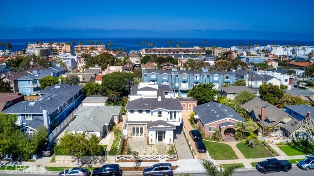 709 Elvira Avenue, Redondo Beach, California 90277, 4 Bedrooms Bedrooms, ,3 BathroomsBathrooms,Residential,Sold,Elvira,SB20079760