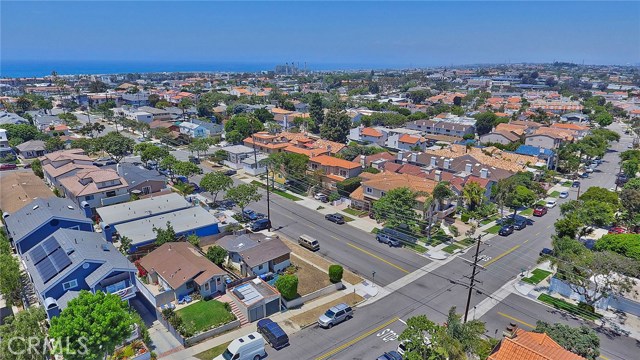 201 Juanita Avenue, Redondo Beach, California 90277, 2 Bedrooms Bedrooms, ,1 BathroomBathrooms,Residential,Sold,Juanita,OC17151838