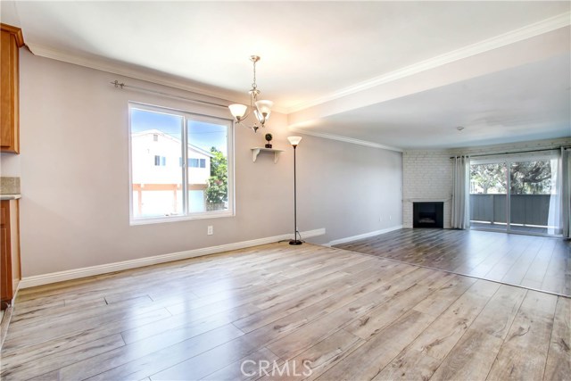 LOTS OF NATURAL LIGHTING. PRETTY AND OPEN LOTS OF NATURAL LIGHTING. PRETTY AND OPEN