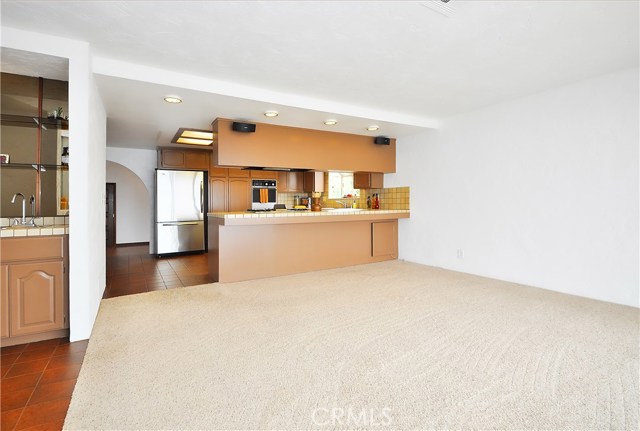 Open Floorplan to Kitchen