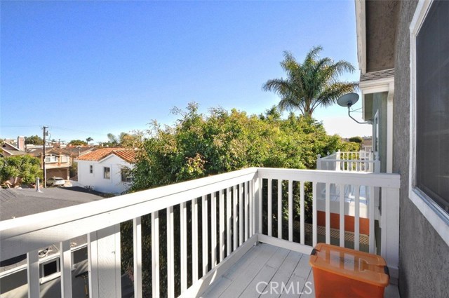 1610 Stanford Avenue, Redondo Beach, California 90278, 3 Bedrooms Bedrooms, ,2 BathroomsBathrooms,Residential,Sold,Stanford,SB18293748