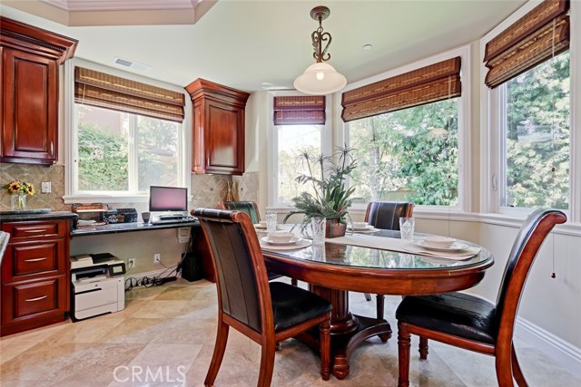 Breakfast nook and desk area