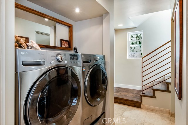 228 33rd Street, Manhattan Beach, California 90266, 3 Bedrooms Bedrooms, ,1 BathroomBathrooms,Residential,Sold,33rd,SB19198538