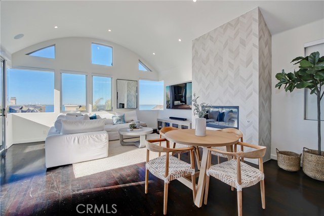 2804 Highland Avenue, Manhattan Beach, California 90266, 4 Bedrooms Bedrooms, ,3 BathroomsBathrooms,Residential,Sold,Highland,SB20147687