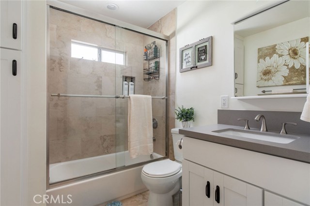 1012 Avenue C, Redondo Beach, California 90277, 4 Bedrooms Bedrooms, ,2 BathroomsBathrooms,Residential,Sold,Avenue C,SB19263287