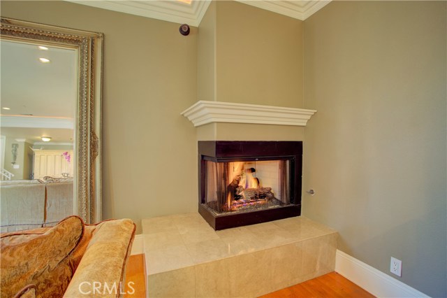 2403 Rockefeller Lane, Redondo Beach, California 90278, 3 Bedrooms Bedrooms, ,2 BathroomsBathrooms,Residential,Sold,Rockefeller,SB20237105