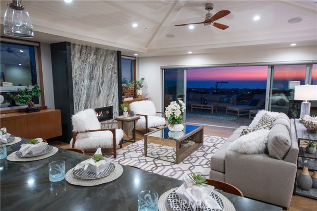 801 Ocean Drive, Hermosa Beach, California 90254, 4 Bedrooms Bedrooms, ,5 BathroomsBathrooms,Residential,Sold,Ocean,SB19222362