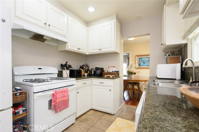 3201 Alma Avenue, Manhattan Beach, California 90266, 2 Bedrooms Bedrooms, ,2 BathroomsBathrooms,Residential,Sold,Alma,SB19163986