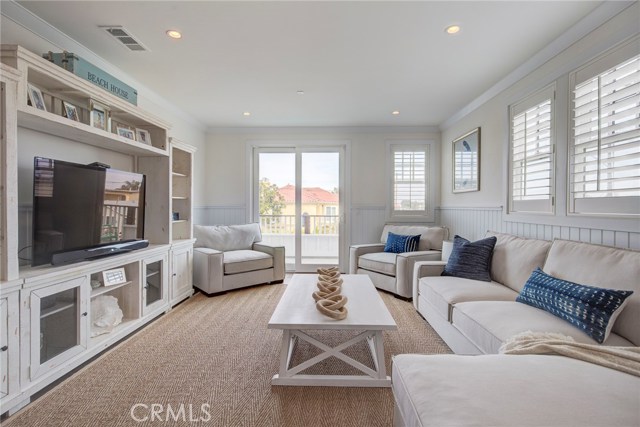 2022 Robinson Street, Redondo Beach, California 90278, 5 Bedrooms Bedrooms, ,4 BathroomsBathrooms,Residential,Sold,Robinson,SB19046293
