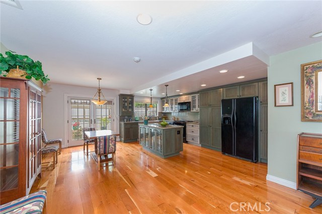 324 Catalina Avenue, Redondo Beach, California 90277, 2 Bedrooms Bedrooms, ,1 BathroomBathrooms,Residential,Sold,Catalina,SB19092970