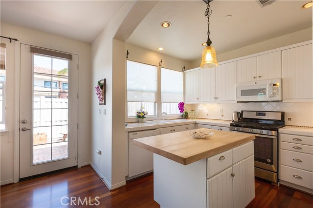 1800 Pacific Coast, Redondo Beach, California 90277, 4 Bedrooms Bedrooms, ,3 BathroomsBathrooms,Residential,Sold,Pacific Coast,PV20134664