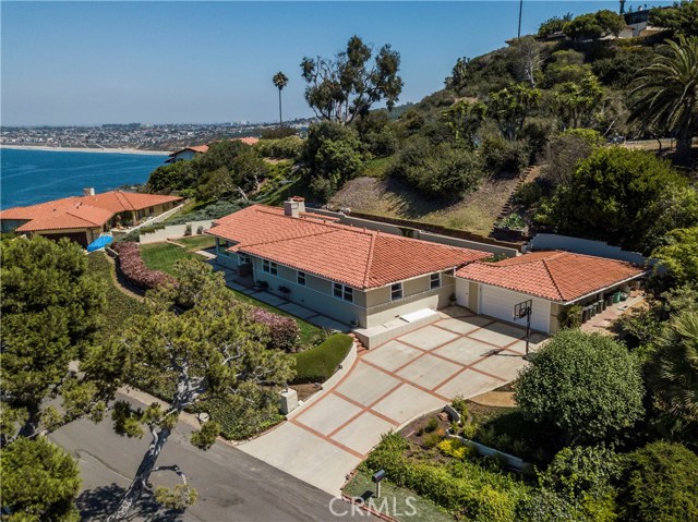 704 Via Horcada, Palos Verdes Estates, California 90274, 3 Bedrooms Bedrooms, ,1 BathroomBathrooms,Residential,Sold,Via Horcada,PV19038129