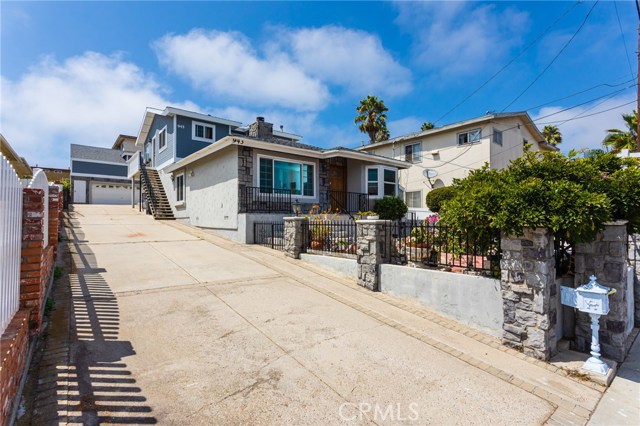  Income Home for Sale in El Segundo, California