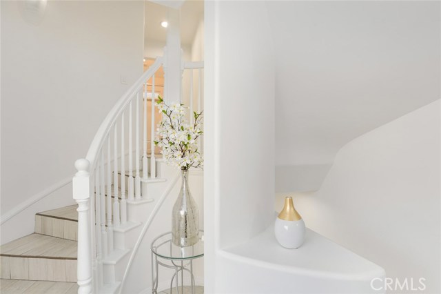 220 4th Street, Hermosa Beach, California 90254, 3 Bedrooms Bedrooms, ,4 BathroomsBathrooms,Residential,Sold,4th,PW18290182