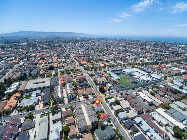 2101 Rockefeller Lane, Redondo Beach, California 90278, 2 Bedrooms Bedrooms, ,1 BathroomBathrooms,Residential,Sold,Rockefeller,SB19174317