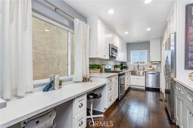 1630 Carlson Lane, Redondo Beach, California 90278, 3 Bedrooms Bedrooms, ,2 BathroomsBathrooms,Residential,Sold,Carlson,SB20051966