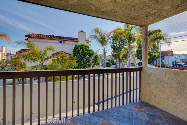 720 Meyer Lane, Redondo Beach, California 90278, 2 Bedrooms Bedrooms, ,2 BathroomsBathrooms,Residential,Sold,Meyer,SB19085795