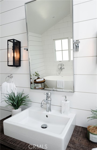 933 9th Street, Manhattan Beach, California 90266, 4 Bedrooms Bedrooms, ,2 BathroomsBathrooms,Residential,Sold,9th,SB21112500