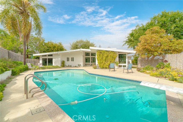 4 Spinning Wheel Lane, Rolling Hills Estates, California 90274, 4 Bedrooms Bedrooms, ,3 BathroomsBathrooms,Residential,Sold,Spinning Wheel,SB21079311