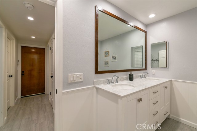 2408 Rockefeller Lane, Redondo Beach, California 90278, 3 Bedrooms Bedrooms, ,2 BathroomsBathrooms,Residential,Sold,Rockefeller,SB19003633