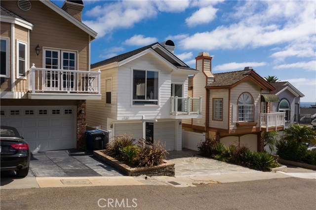 730 24th Street, Hermosa Beach, California 90254, 3 Bedrooms Bedrooms, ,2 BathroomsBathrooms,Residential,Sold,24th,SB20136333