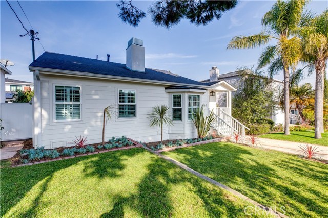 861 12th Court, Manhattan Beach, California 90266, 3 Bedrooms Bedrooms, ,1 BathroomBathrooms,Residential,Sold,12th,SB20006910
