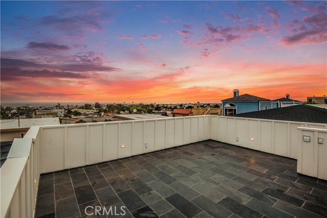 Rooftop deck with panoramic ocean and sunset views. Complete with outdoor speakers