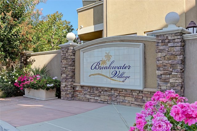 Breakwater Village Entrance