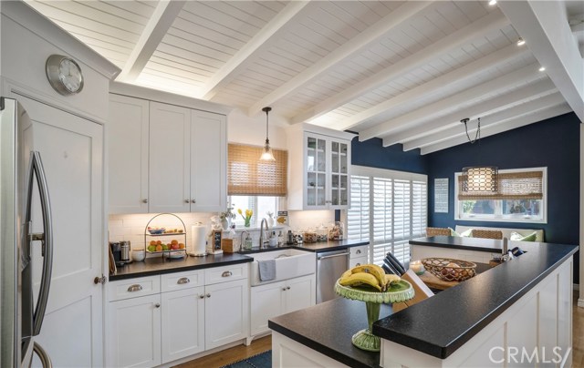 465 28th Street, Manhattan Beach, California 90266, 3 Bedrooms Bedrooms, ,3 BathroomsBathrooms,Residential,Sold,28th,SB19069808