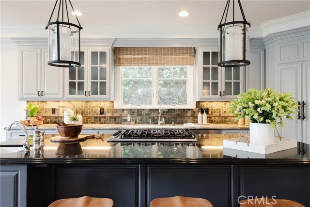 653 36th Street, Manhattan Beach, California 90266, 5 Bedrooms Bedrooms, ,5 BathroomsBathrooms,Residential,Sold,36th,SB21097306