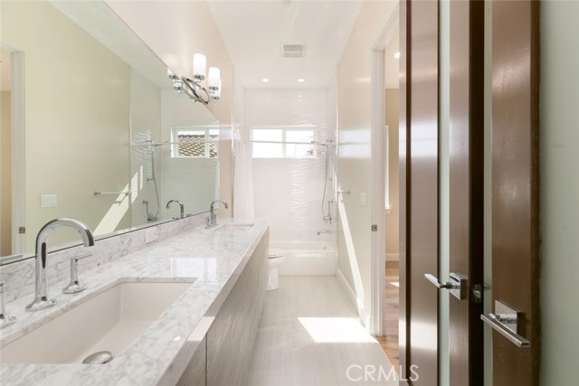 2213 Speyer Lane, Redondo Beach, California 90278, 4 Bedrooms Bedrooms, ,3 BathroomsBathrooms,Residential,Sold,Speyer,SB18079012