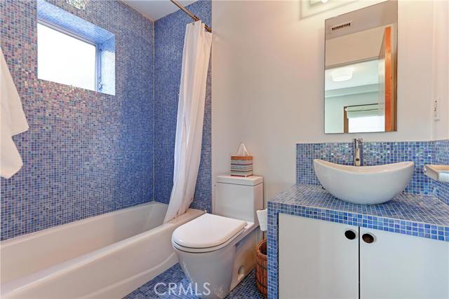 2417 Crest Drive, Manhattan Beach, California 90266, 3 Bedrooms Bedrooms, ,3 BathroomsBathrooms,Residential,Sold,Crest,SB17073042