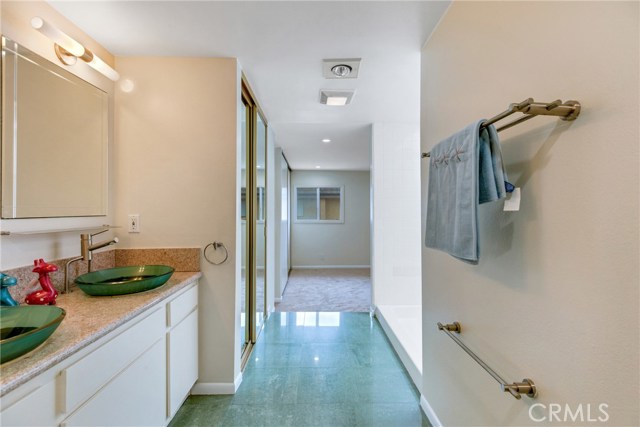 2304 Mathews Avenue, Redondo Beach, California 90278, 2 Bedrooms Bedrooms, ,1 BathroomBathrooms,Residential,Sold,Mathews,TR20131793