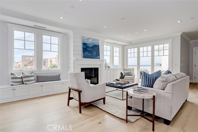 2205 Vista, Manhattan Beach, California 90266, 4 Bedrooms Bedrooms, ,3 BathroomsBathrooms,Residential,Sold,Vista,SB20089456