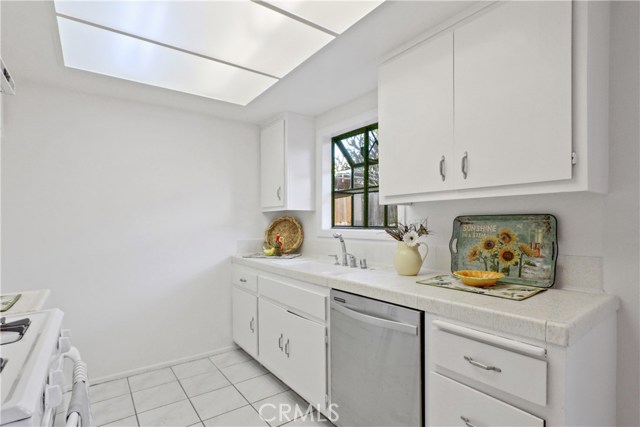 2306 CURTIS, Redondo Beach, California 90278, 2 Bedrooms Bedrooms, ,1 BathroomBathrooms,Residential,Sold,CURTIS,SB18279907