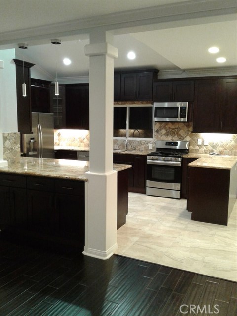 605 Lucia Avenue, Redondo Beach, California 90277, 4 Bedrooms Bedrooms, ,3 BathroomsBathrooms,Residential,Sold,Lucia,SB19087867