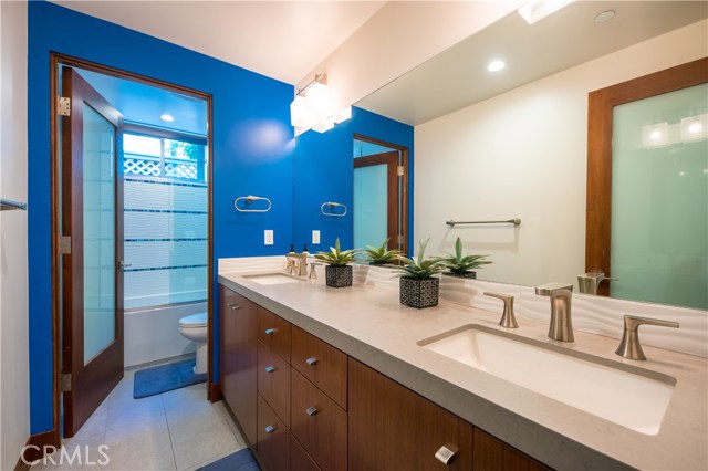 801 Ocean Drive, Hermosa Beach, California 90254, 4 Bedrooms Bedrooms, ,5 BathroomsBathrooms,Residential,Sold,Ocean,SB19222362