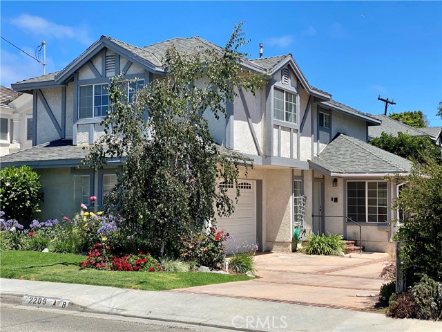 2209 Voorhees Avenue, Redondo Beach, California 90278, 3 Bedrooms Bedrooms, ,2 BathroomsBathrooms,Residential,Sold,Voorhees,SB21136900