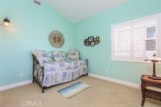 Third bedroom w/Plantation Shutters