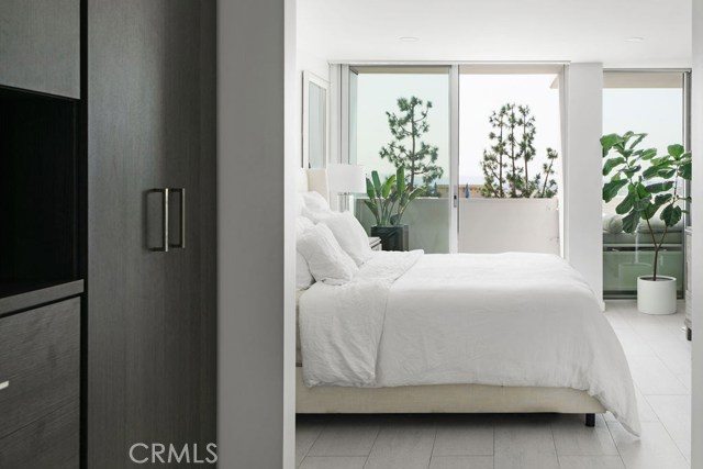 1 Bed Home for Sale in West Hollywood, California