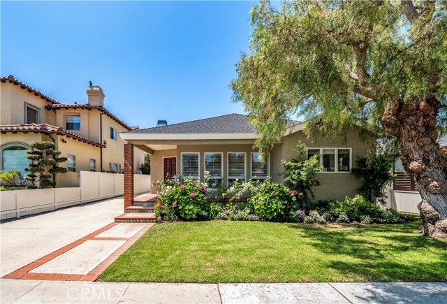 1826 8th Street, Manhattan Beach, California 90266, 3 Bedrooms Bedrooms, ,2 BathroomsBathrooms,Residential,Sold,8th,SB20139233