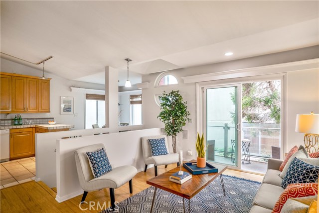 1517 Crest Drive, Manhattan Beach, California 90266, 3 Bedrooms Bedrooms, ,2 BathroomsBathrooms,Residential,Sold,Crest,SB19195795