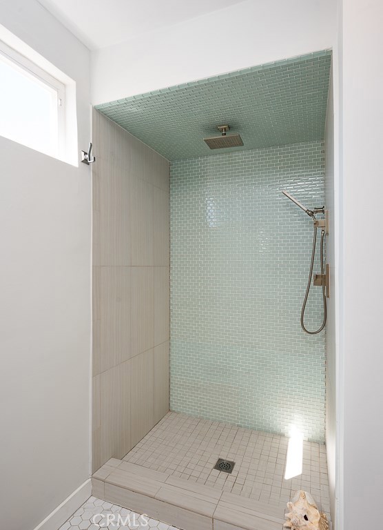 133 1st Street, Manhattan Beach, California 90266, 3 Bedrooms Bedrooms, ,2 BathroomsBathrooms,Residential,Sold,1st,SB20052011