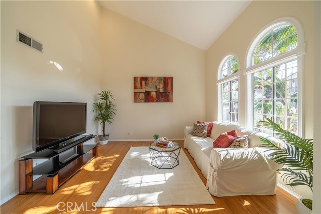 2319 Marshallfield Lane, Redondo Beach, California 90278, 3 Bedrooms Bedrooms, ,2 BathroomsBathrooms,Residential,Sold,Marshallfield,SB20225009