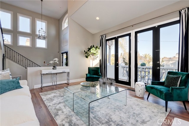Grand formal living room with 20' ceilings