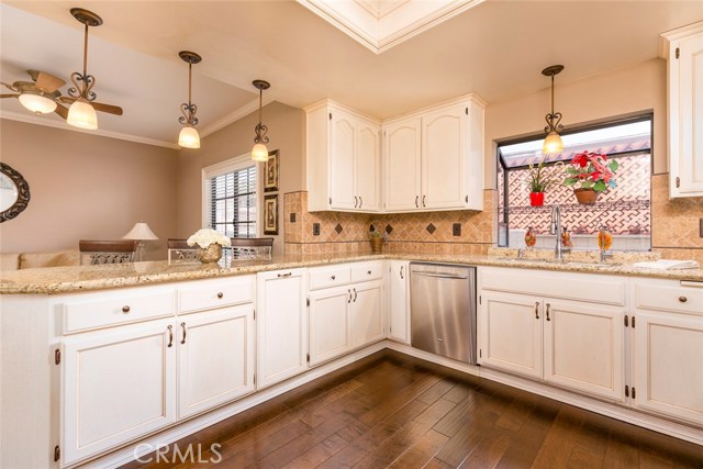 210 Prospect Avenue, Redondo Beach, California 90277, 3 Bedrooms Bedrooms, ,2 BathroomsBathrooms,Residential,Sold,Prospect,SB19105053